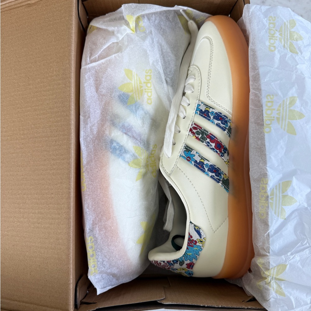 adidas Gazelle Cream with Multicolor Accents - Picture 4 of 5